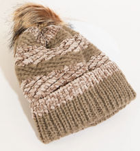 Load image into Gallery viewer, Crochet Knit Pom Beanie
