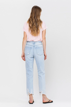 Load image into Gallery viewer, Light Wash Distressed Knee Denim
